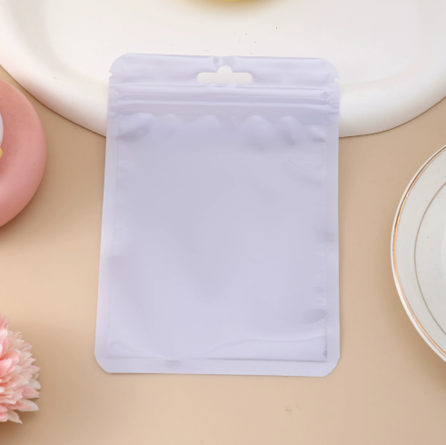 Small ornaments and jewelry packaging bags